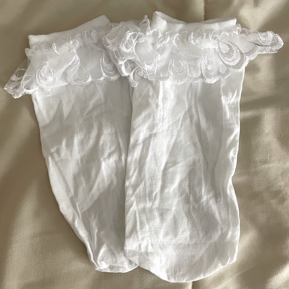 Vintage style lace semi sheer ankle socks NWOT